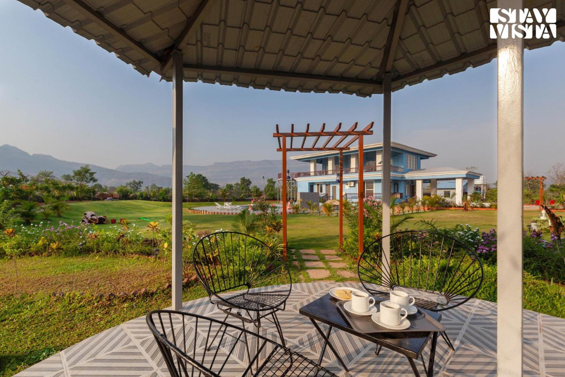 Stayvista'S Hillside Meadows - Mountainside Retreat With Farm View, Pool & Deck, Lawn & Gazebo Chinchavli Exterior foto